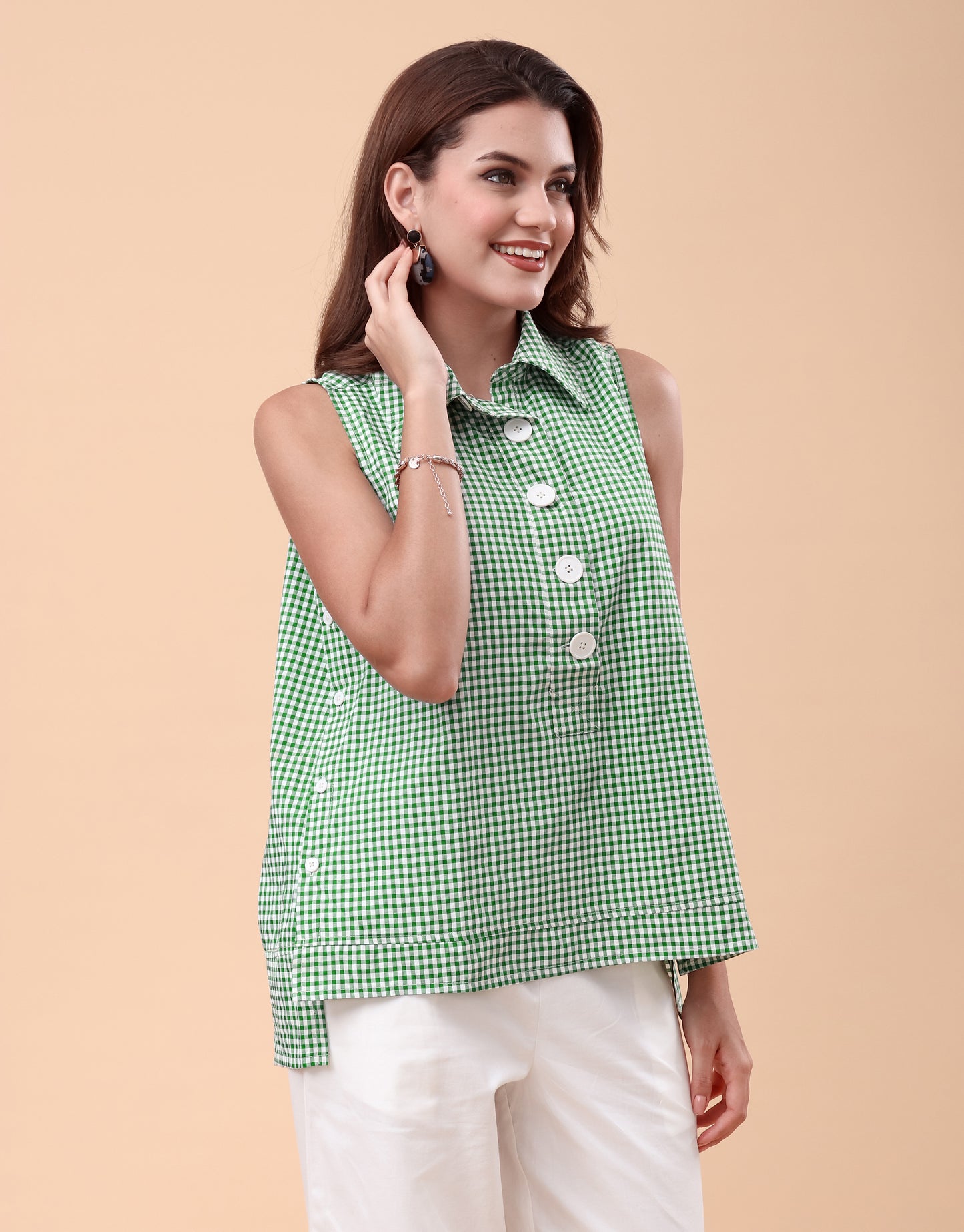 A41 - Checkered Chic