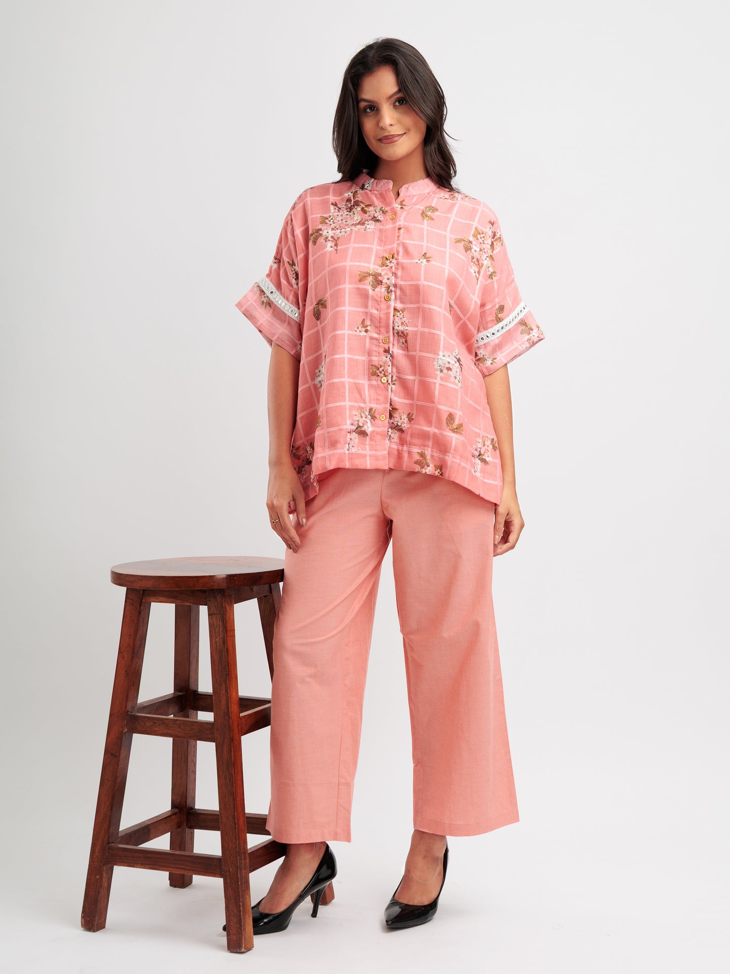 Peach floral kaftan shirt with lace sleeves and mandarin collar from The Thread Therapy.